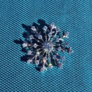 VTG ~ JCM Jacmel Mauritius Snowflake Brooch ~ Signed ~ Stamped 925
